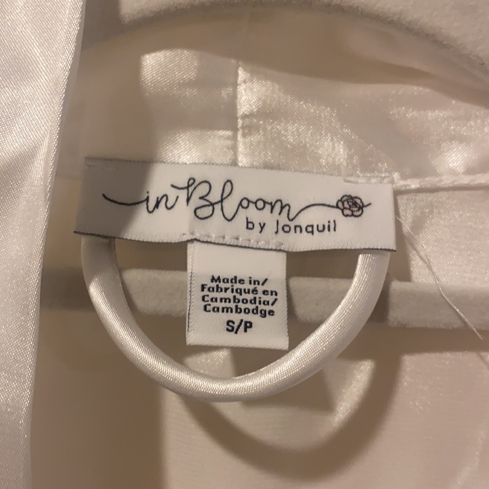 Bridal Robe - Picture 7 of 8